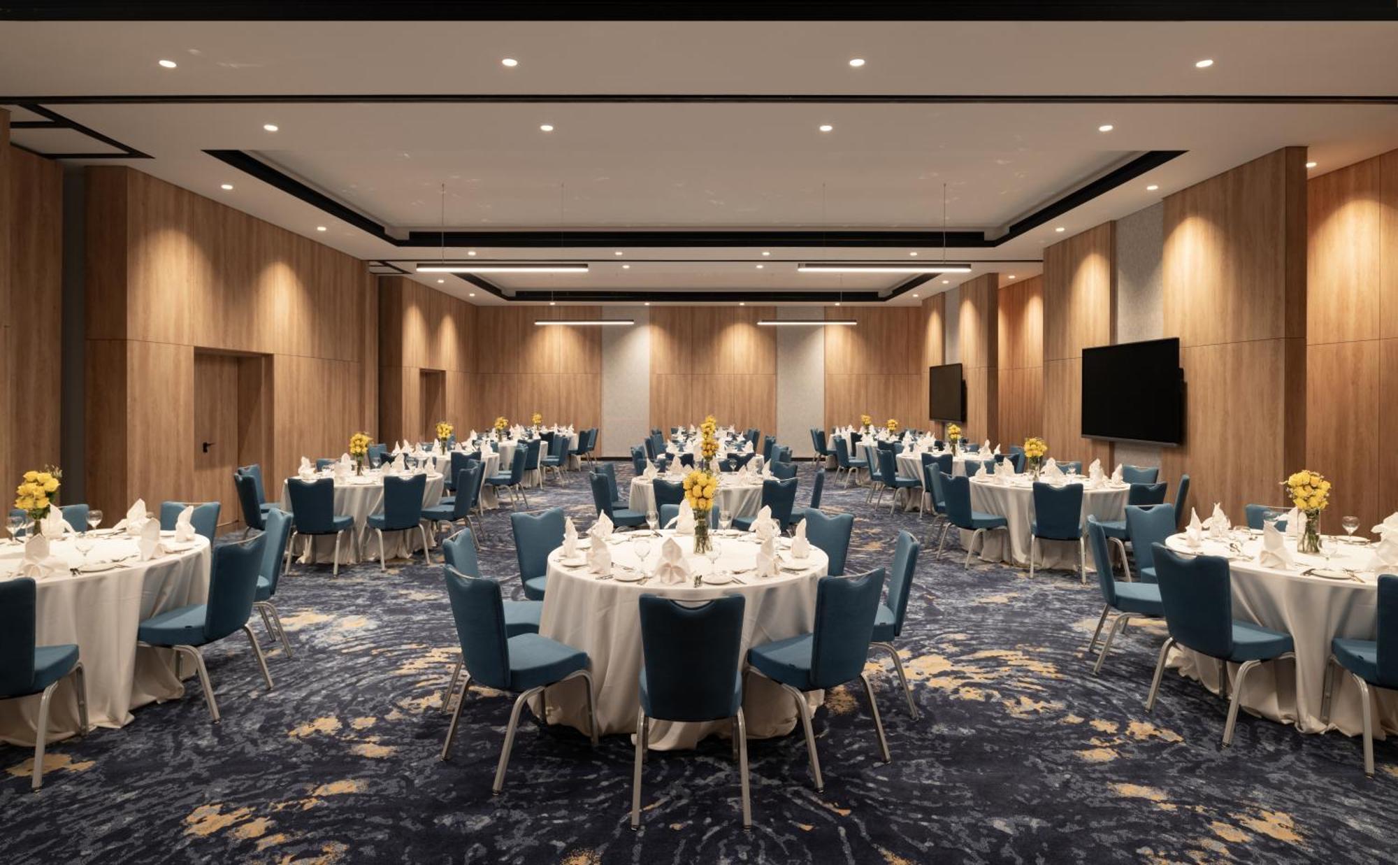 Park Inn By Radisson Hotel & Apartments Kuwait Kuwait City ภายนอก รูปภาพ
