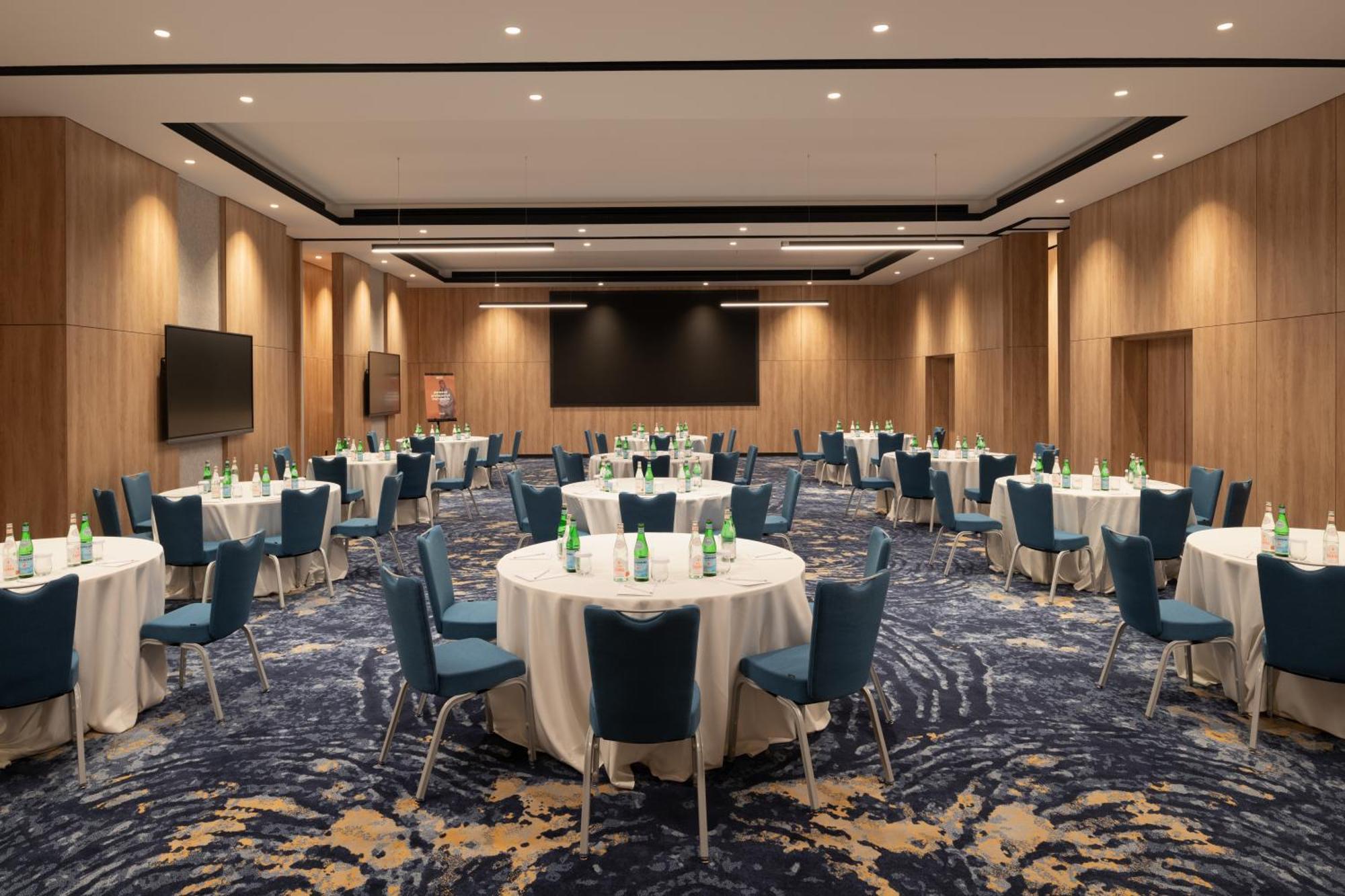 Park Inn By Radisson Hotel & Apartments Kuwait Kuwait City ภายนอก รูปภาพ