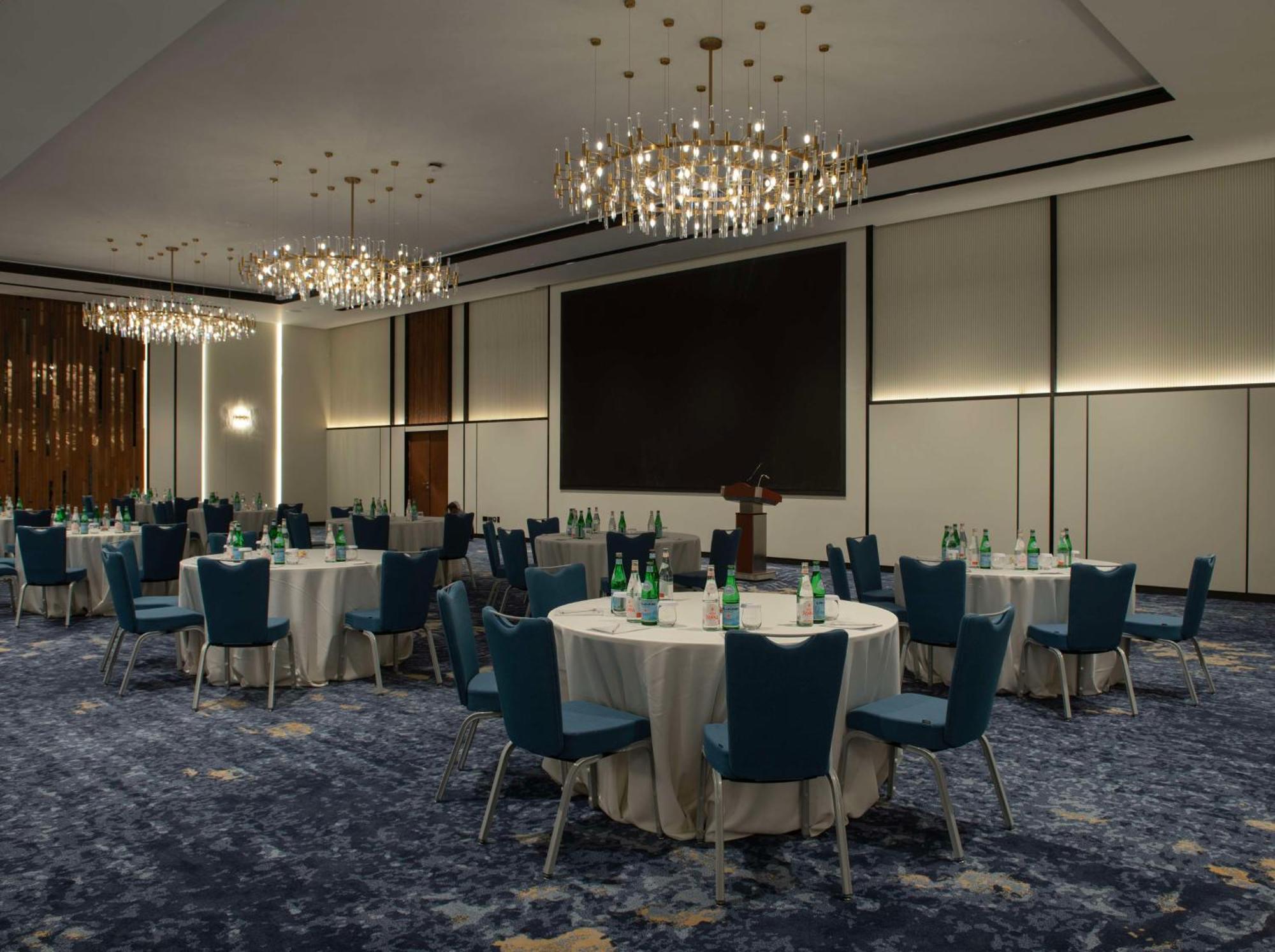 Park Inn By Radisson Hotel & Apartments Kuwait Kuwait City ภายนอก รูปภาพ