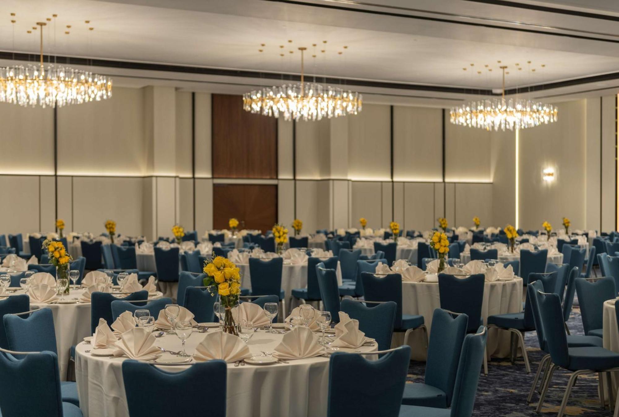 Park Inn By Radisson Hotel & Apartments Kuwait Kuwait City ภายนอก รูปภาพ